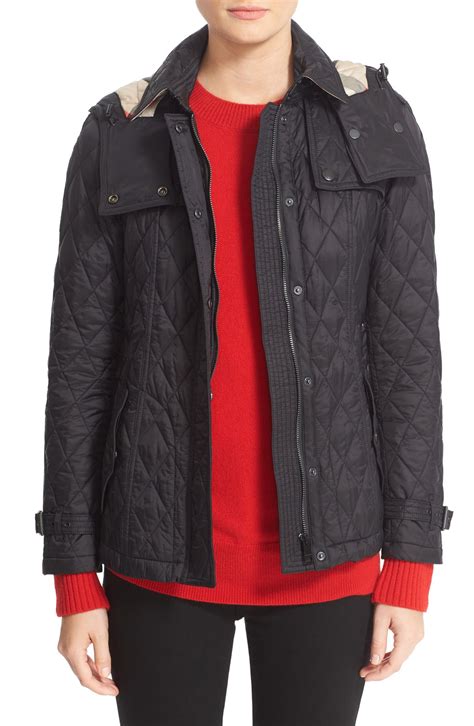 burberry finsbridge short quilted jacket